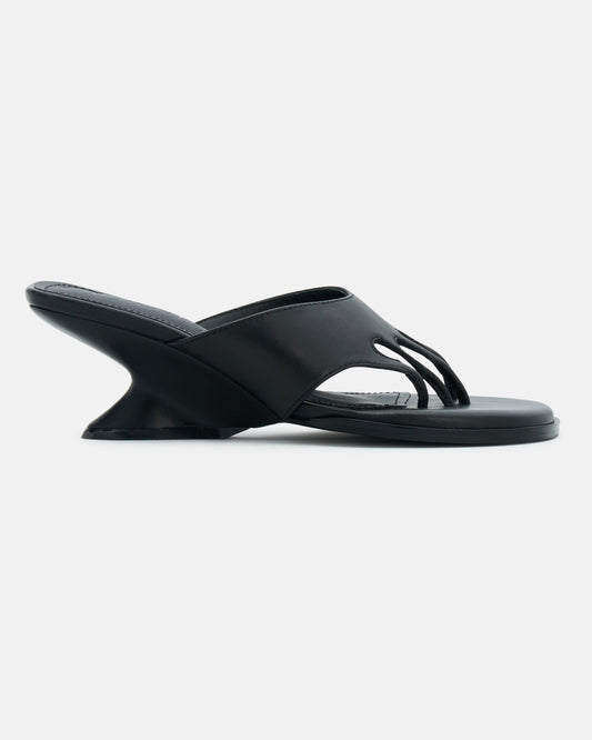 TOE POST WEDGE BLACK