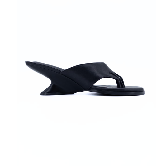 TOE POST WEDGE BLACK