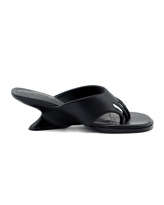 TOE POST WEDGE BLACK